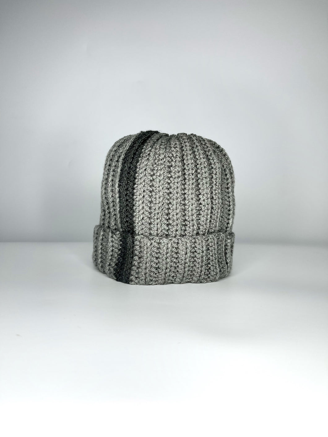 MeMiMade Two Tone Beanie in GRAY